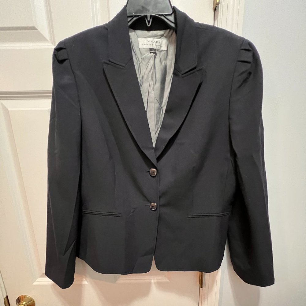 Tahari size 16 blue blazer jacket